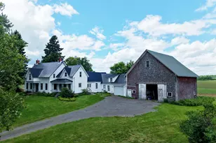 571 Smyrna St, Houlton, ME 04730 - Photo 1