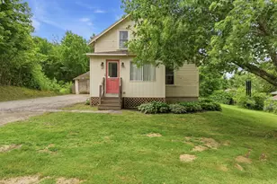 45 Pleasant St, Winthrop, ME 04364 - Photo 1