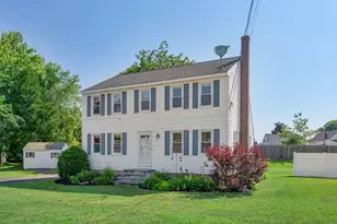 38 Greenfield Ln, Biddeford, ME 04005 - Photo 1