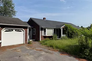 154 Raymond Rd, Brunswick, ME 04011 - Photo 1