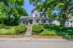 28 Glidden St, Newcastle, ME 04553 - Photo 1