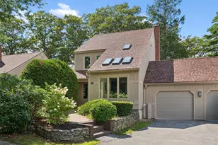 49 Wildwood Dr, Cape Elizabeth, ME 04107 - Photo 1