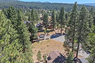 10583 Laburnham Cir, Truckee, CA 96161 - Photo 14
