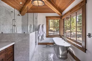 8186 Valhalla Dr, Truckee, CA 96161 - Photo 18