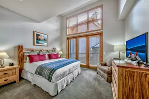 2100 N Village Dr, Truckee, CA 96161 - Photo 16