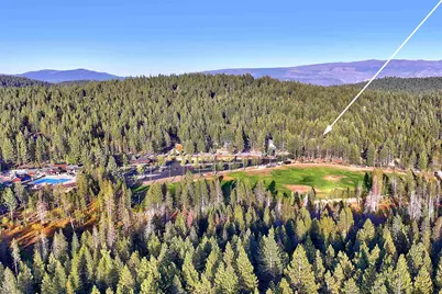 12491 Northwoods Boulevard #3, Truckee, CA 96161 - Photo 2