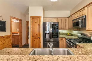 11420 Dolomite Way, Truckee, CA 96161 - Photo 10
