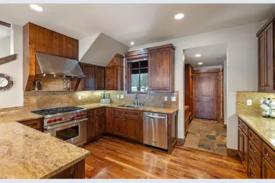 12442 Villa Court, Truckee, CA 96161 - Photo 10