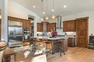 10789 Labelle Ct, Truckee, CA 96161 - Photo 8