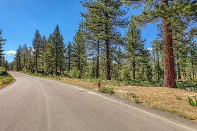 7445 Lahontan Drive, Truckee, CA 96161 - Photo 20