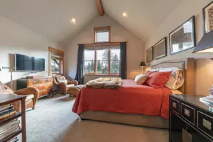 10200 Valmont Trail, Truckee, CA 96161 - Photo 18