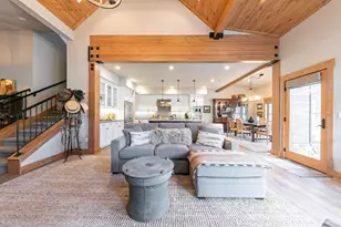 10200 Valmont Trail, Truckee, CA 96161 - Photo 6