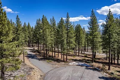 10576 Brickell Court, Truckee, CA 96161 - Photo 8