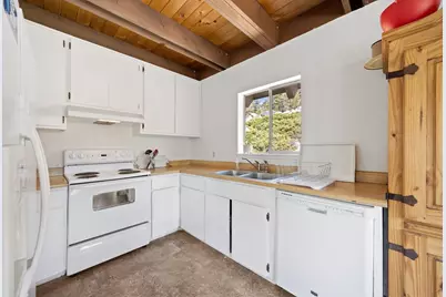 10111 Bunny Hill Road, Soda Springs, CA 95728 - Photo 22