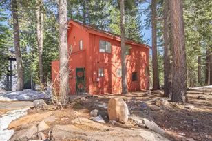 12621 Peregrine Dr, Truckee, CA 96161 - Photo 4