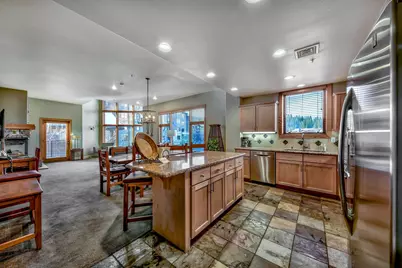 2100 North Village Drive #406/18, Truckee, CA 96161 - Photo 10