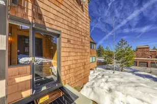 11569 Snowpeak Way, Truckee, CA 96161 - Photo 26