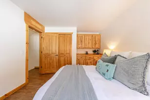 11569 Snowpeak Way, Truckee, CA 96161 - Photo 12
