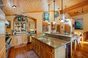 12987 Hillside Dr, Truckee, CA 96161 - Photo 10