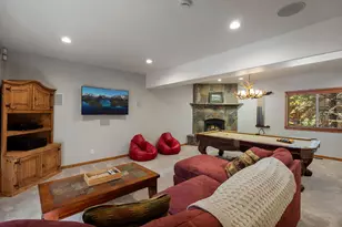 12987 Hillside Dr, Truckee, CA 96161 - Photo 18