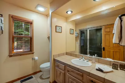 12987 Hillside Drive, Truckee, CA 96161 - Photo 20