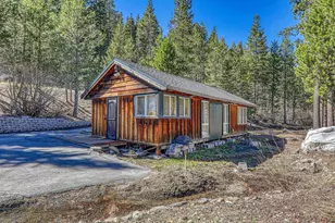 7594 + 7598 River Rd, Truckee, CA 96161 - Photo 26