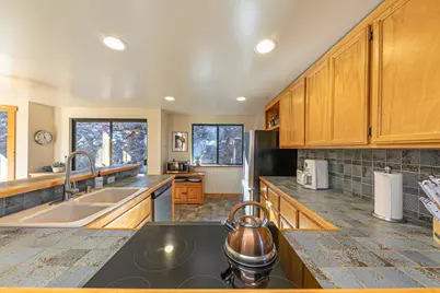 11504 Skislope Way, Truckee, CA 96161 - Photo 10