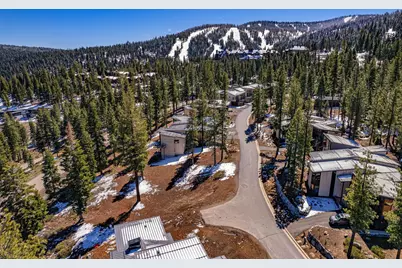15152 Boulder Place, Truckee, CA 96161 - Photo 2