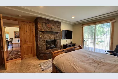 10400 Estates Drive, Truckee, CA 96161 - Photo 12