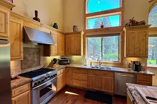 10400 Estates Dr, Truckee, CA 96161 - Photo 10
