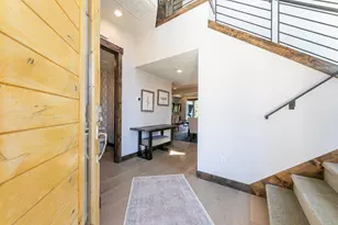 10109 Corrie Ct, Truckee, CA 96161 - Photo 6