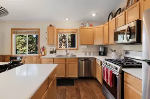 13474 Moraine Rd, Truckee, CA 96161 - Photo 6