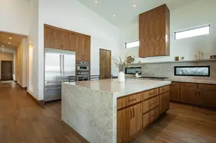 11646 Henness Rd, Truckee, CA 96161 - Photo 22
