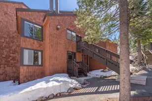 11661 Snowpeak Way, Truckee, CA 96161 - Photo 22