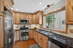 13096 Davos Dr, Truckee, CA 96161 - Photo 8