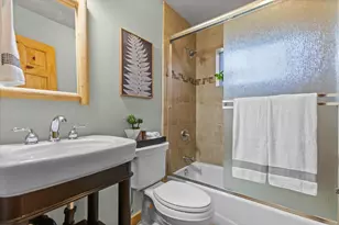 13494 Moraine Rd, Truckee, CA 96161 - Photo 12