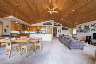 13715 Hansel Ave, Truckee, CA 96161 - Photo 10