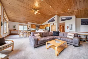 13715 Hansel Ave, Truckee, CA 96161 - Photo 12