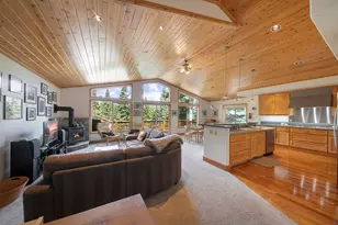 13715 Hansel Ave, Truckee, CA 96161 - Photo 2