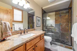11798 Chamonix Rd, Truckee, CA 96161 - Photo 20