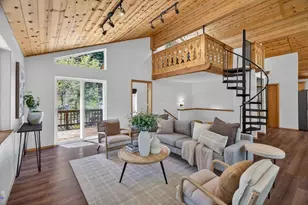 10694 Laurelwood Dr, Truckee, CA 96161 - Photo 6