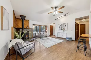 10260 Laburnham Cir, Truckee, CA 96161 - Photo 24