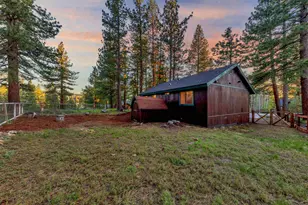 10260 Laburnham Cir, Truckee, CA 96161 - Photo 16