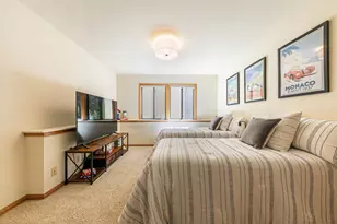 14270 S Shore Dr, Truckee, CA 96161 - Photo 10