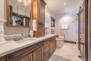 11090 Henness Rd, Truckee, CA 96161 - Photo 14