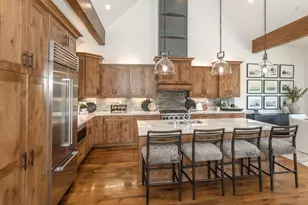 9141 Heartwood Dr, Truckee, CA 96161 - Photo 10