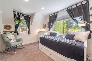 10243 Laburnham Cir, Truckee, CA 96161 - Photo 16