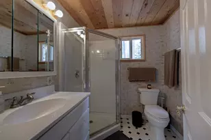 10185 Juniper Way, Soda Springs, CA 95728 - Photo 18