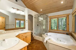 11575 Zermatt Dr, Truckee, CA 96161 - Photo 18