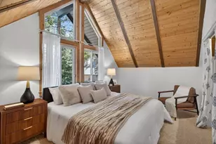 10146 Surrey Pl, Truckee, CA 96161 - Photo 18